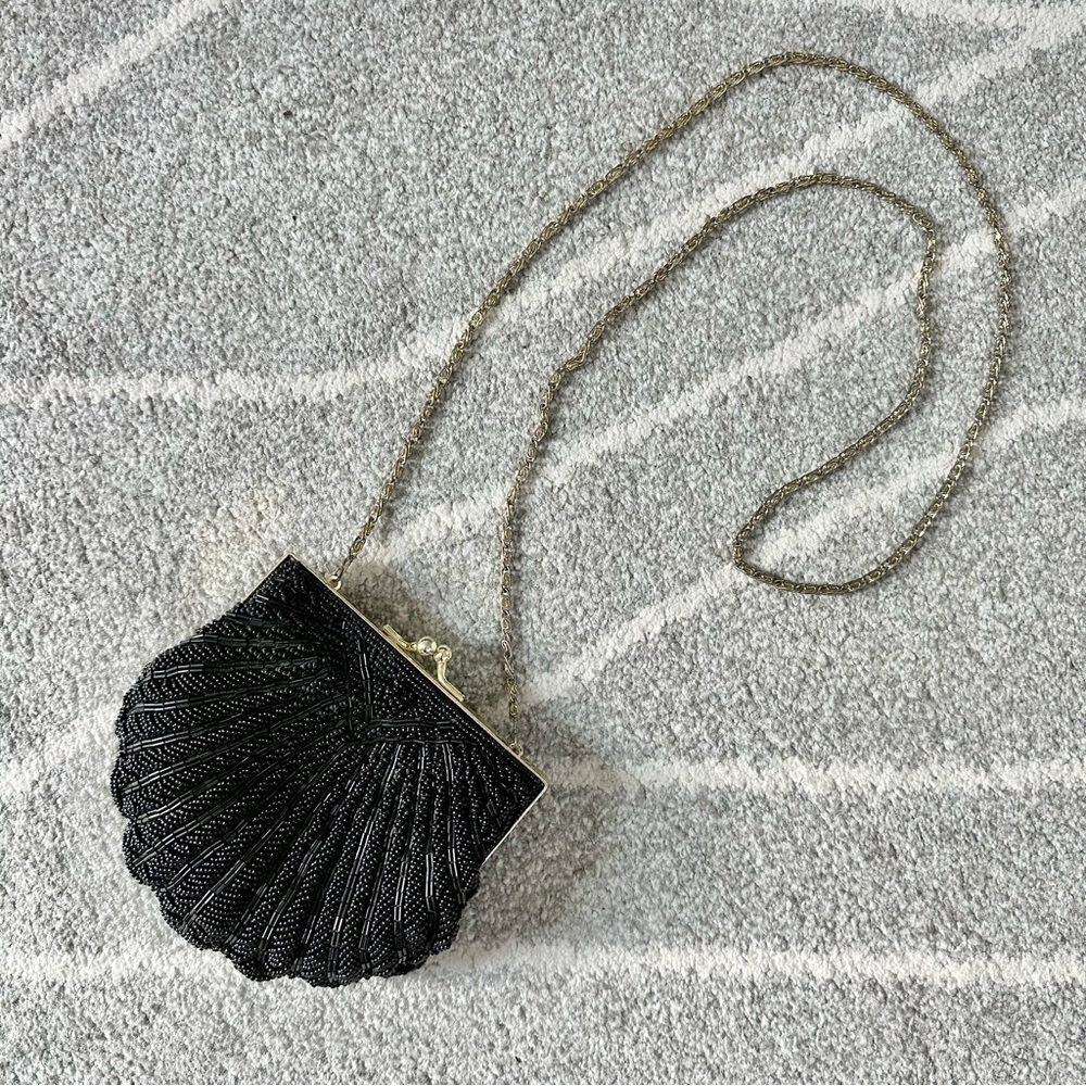 La Regale Black Beaded Shell Evening Bag Crossbody or Clutch w/ Gold Chain Strap
